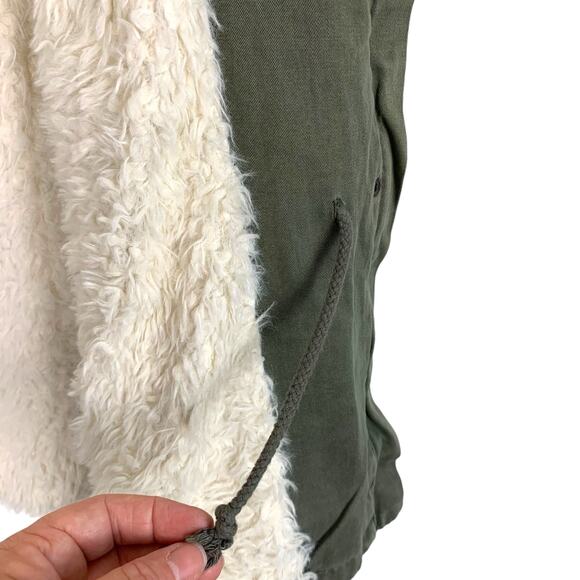 TINSEL Women's Size XS Sherpa Lined Army Green Sinch Waist Cargo Vest - Picture 11 of 12